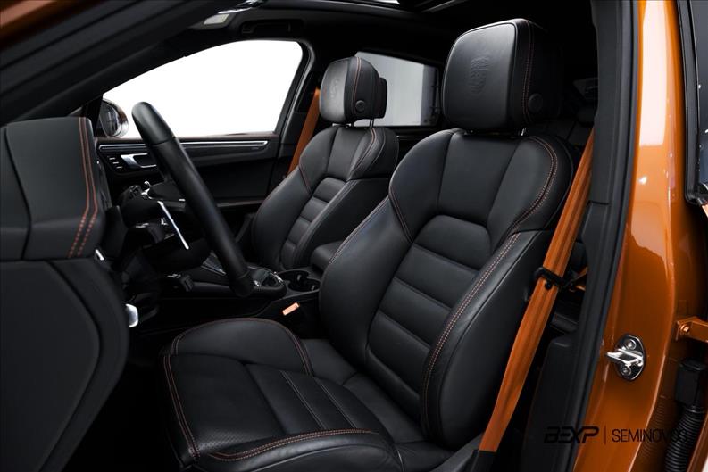 Porsche-MACAN-2.0 Turbo T