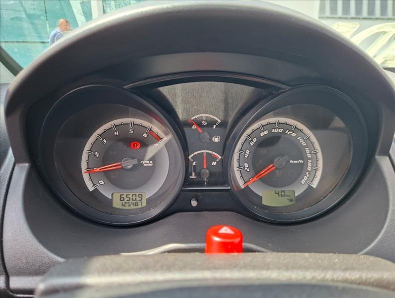  FIESTA  1.6 Rocam Hatch 8V 11