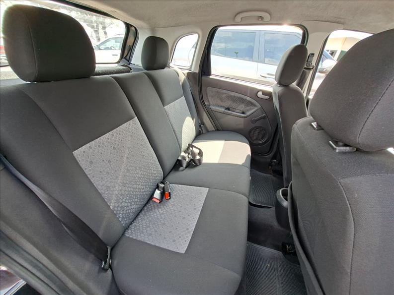  FIESTA  1.6 Rocam Hatch 8V 7