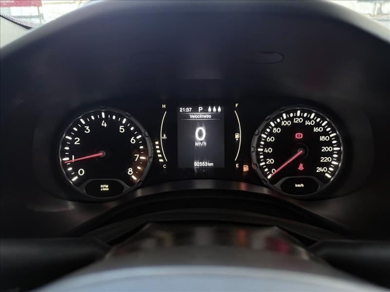  RENEGADE  1.8 16V Sport 13