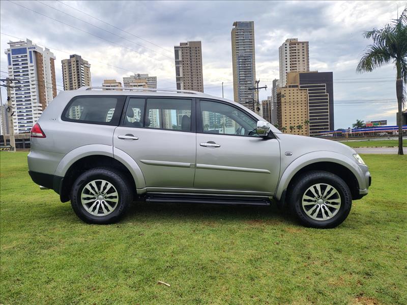  PAJERO  3.2 HPE 4X4 7 Lugares 16V Turbo Intercooler 1