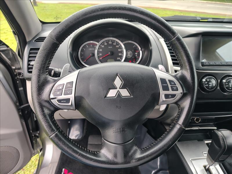  PAJERO  3.2 HPE 4X4 7 Lugares 16V Turbo Intercooler 12