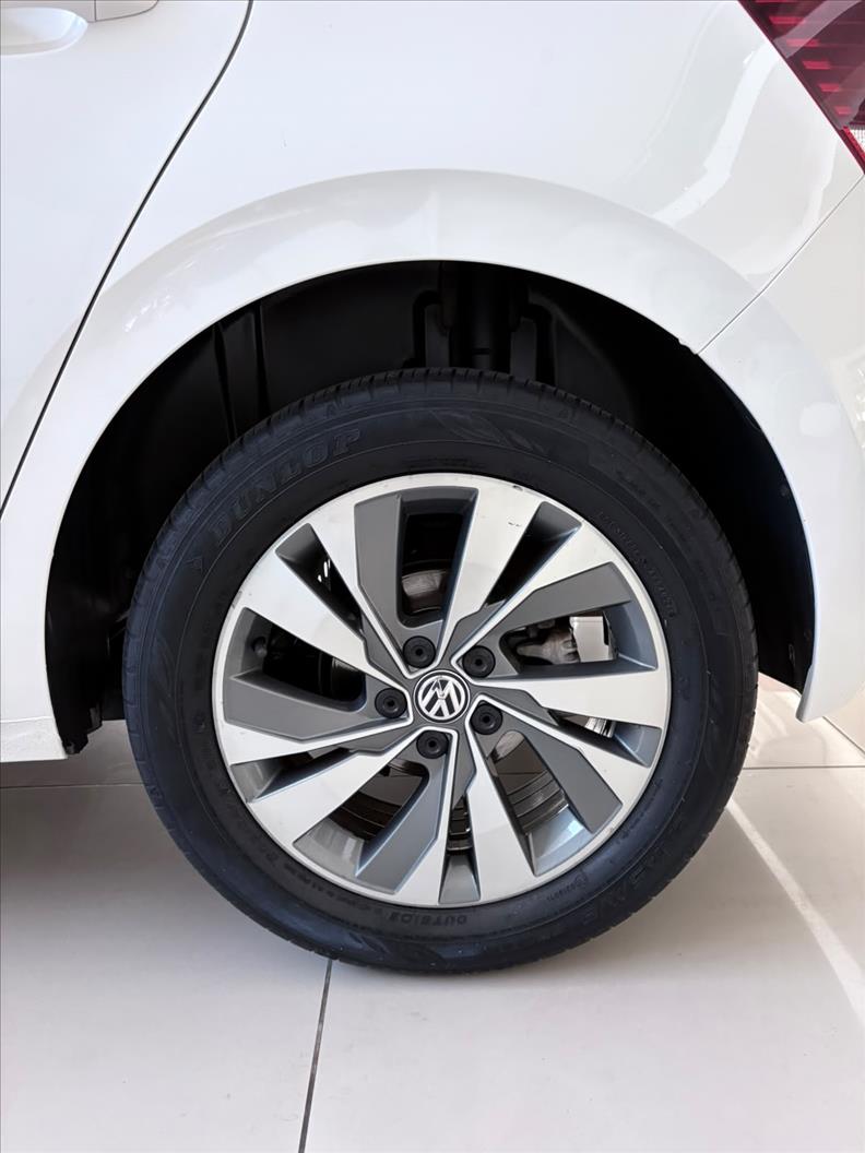  POLO  1.0 200 TSI Comfortline 17