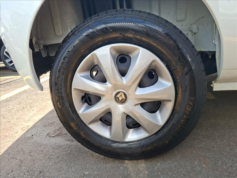  CLIO  1.0 Expression 16V 13