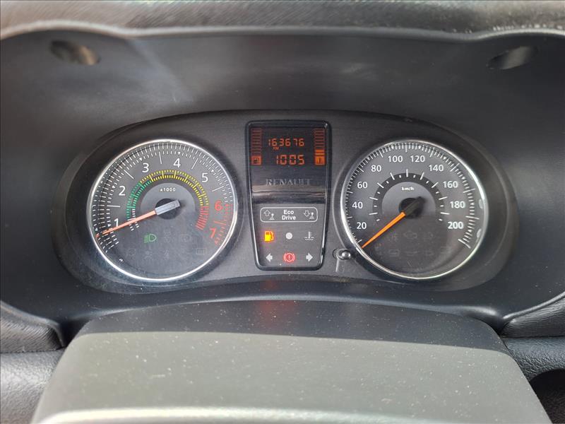  CLIO  1.0 Expression 16V 10
