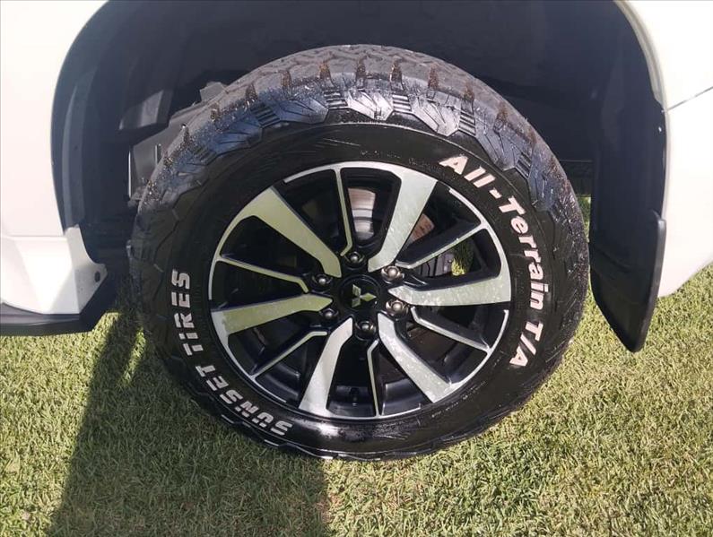  PAJERO SPORT  2.4 16V Mivec Turbo HPE AWD 13