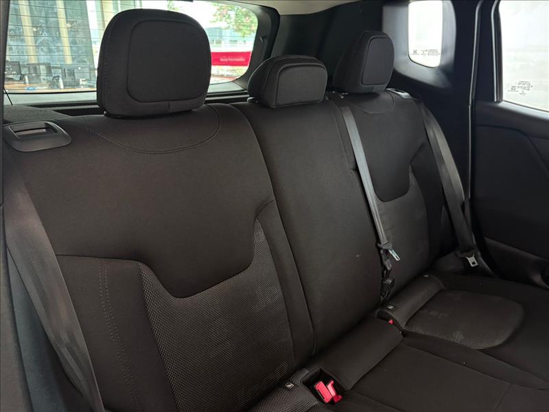  RENEGADE  1.8 16V 7