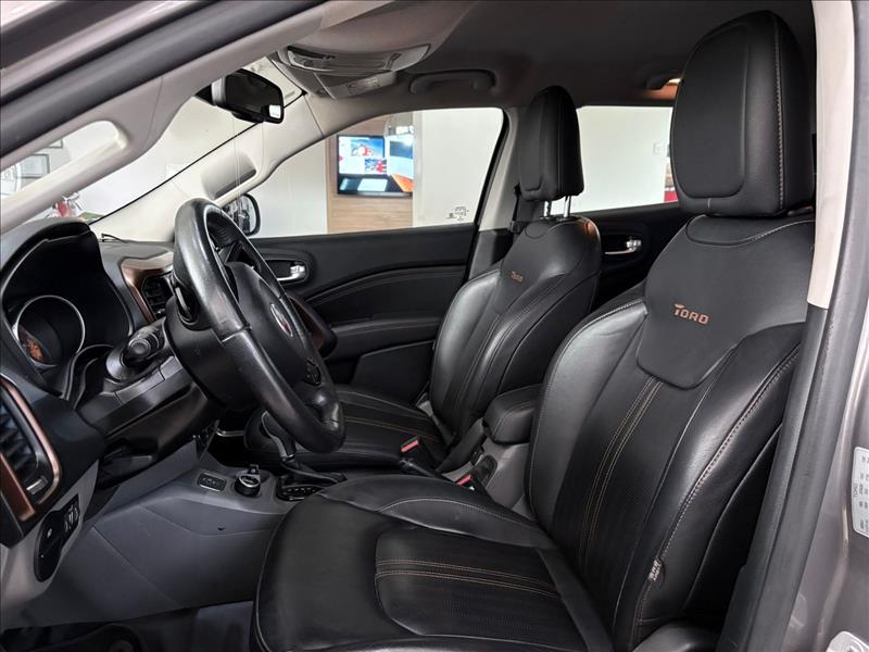  TORO  2.0 16V Turbo Volcano 4WD AT9 7