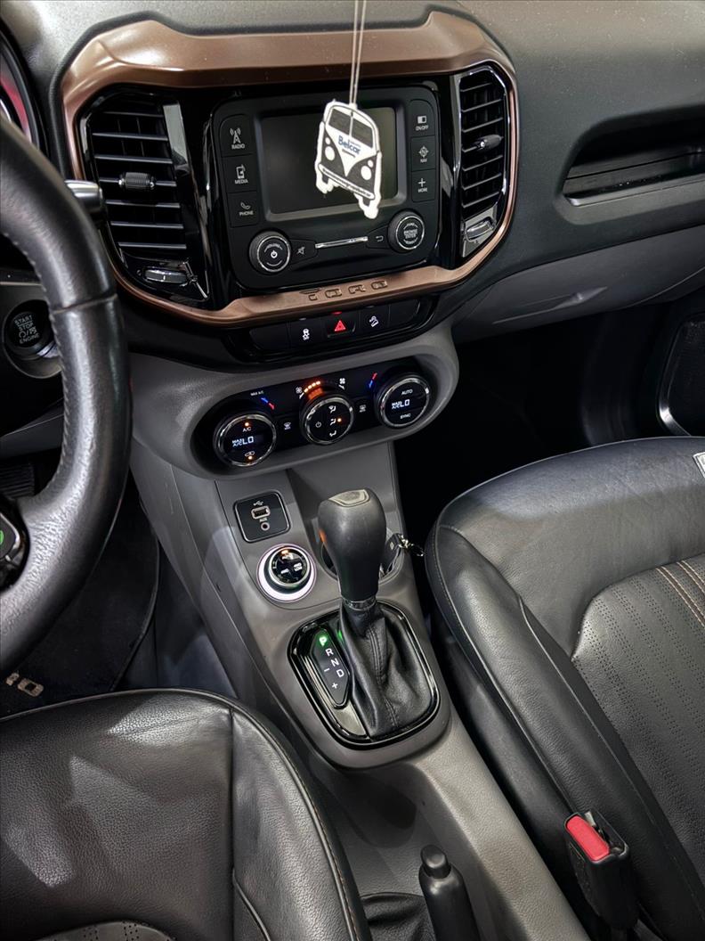  TORO  2.0 16V Turbo Volcano 4WD AT9 11