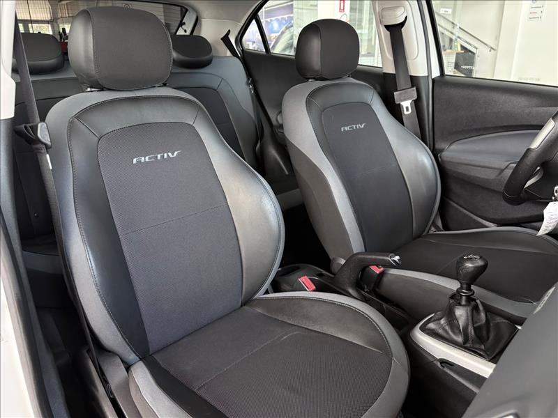  ONIX  1.4 MPFI Activ 8V 6