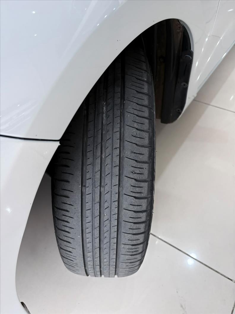  YARIS  1.3 16V XL Plus Tech Multidrive 16