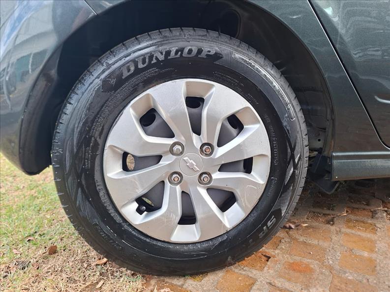  ONIX  1.0 MPFI LT 8V 14