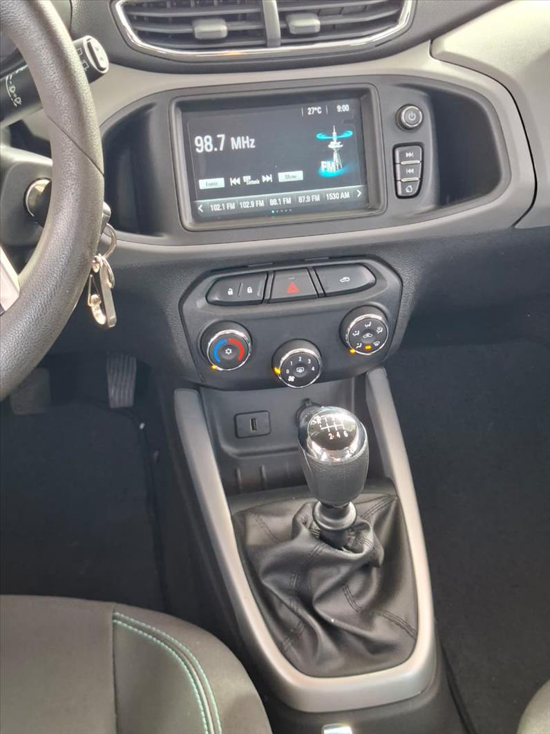  ONIX  1.0 MPFI LT 8V 10
