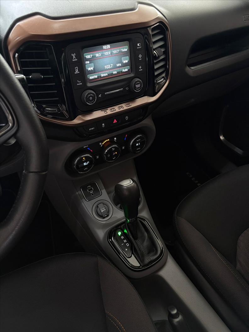  TORO  2.4 16V Multiair Volcano AT9 12