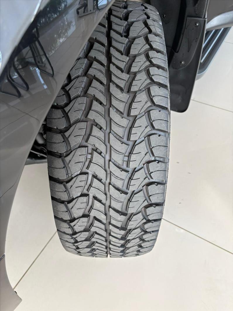 S10 2.8 High Country 4X4 CD 16V Turbo S10 2.8 High Country 4X4 CD 16V Turbo