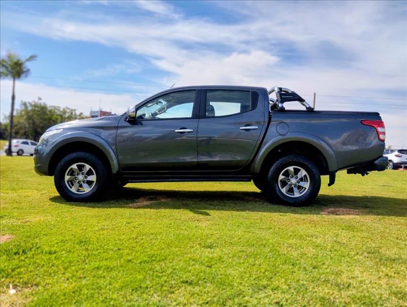  L200 TRITON  2.4 16V Turbo Sport HPE CD 4X4 3