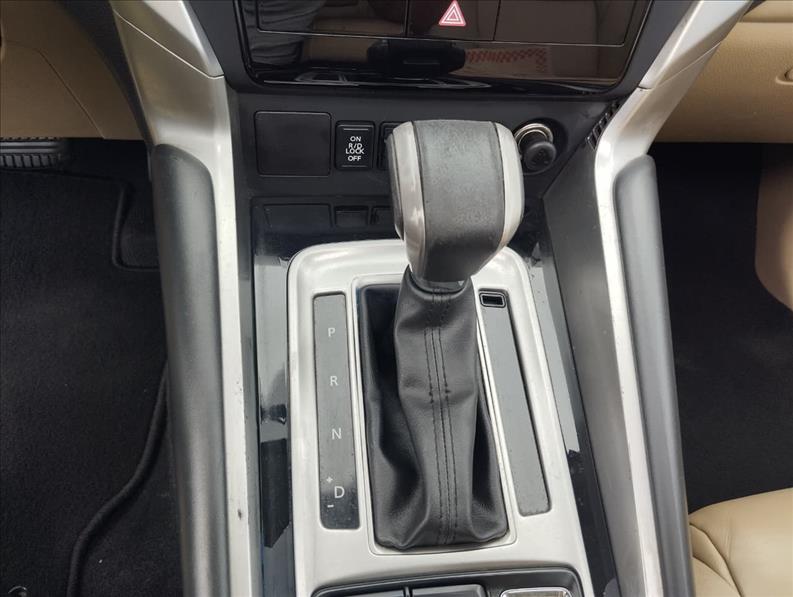  PAJERO SPORT  2.4 16V Mivec Turbo HPE AWD 13