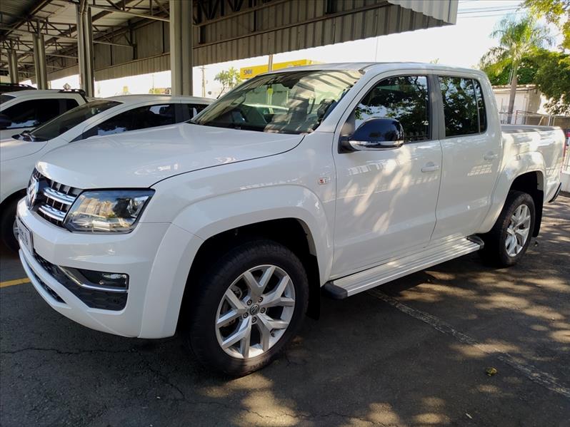 AMAROK 3.0 V6 TDI Highline CD 4motion AMAROK 3.0 V6 TDI Highline CD 4motion