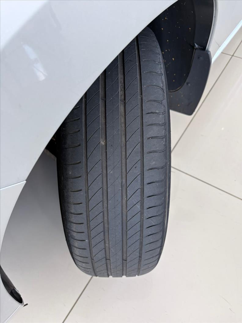  SPIN  1.8 Activ 8V 15