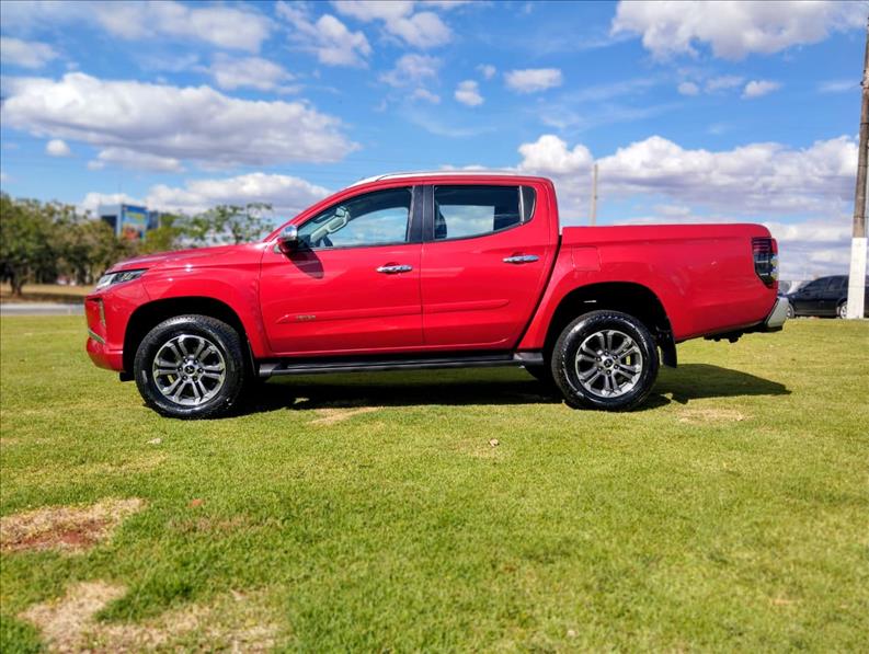  L200 TRITON  2.4 16V Turbo Sport Hpe-s CD 4X4 4