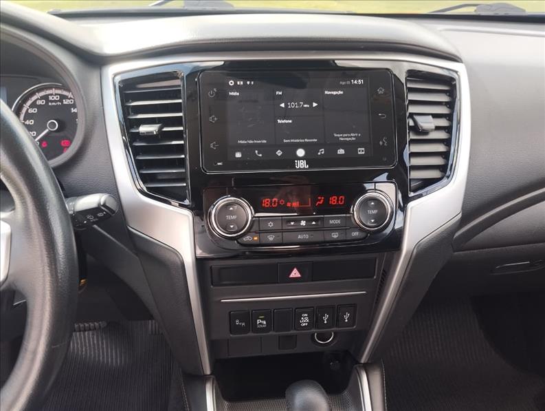  L200 TRITON  2.4 16V Turbo Sport Hpe-s CD 4X4 10