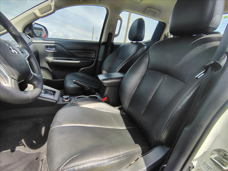  L200 TRITON  2.4 16V Turbo Sport Hpe-s CD 4X4 5