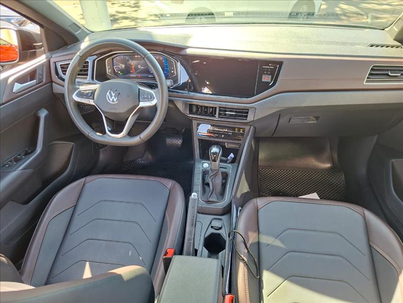  VIRTUS  1.0 200 TSI Highline 8