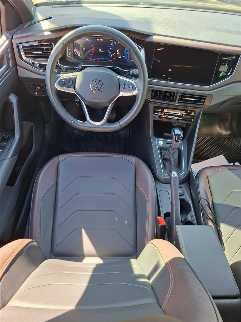  VIRTUS  1.0 200 TSI Highline 9