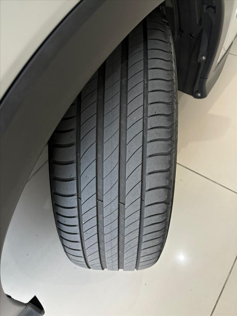  HR-V  1.5 16V Turbo Touring 17