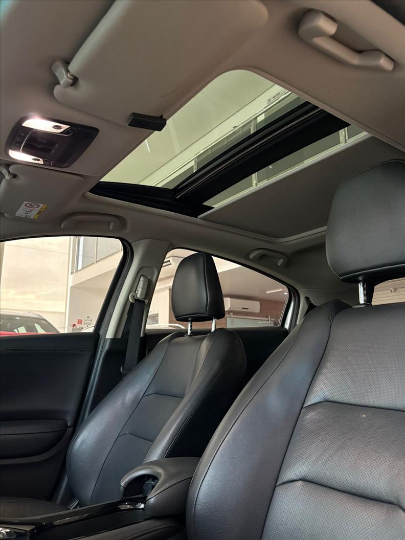  HR-V  1.5 16V Turbo Touring 10