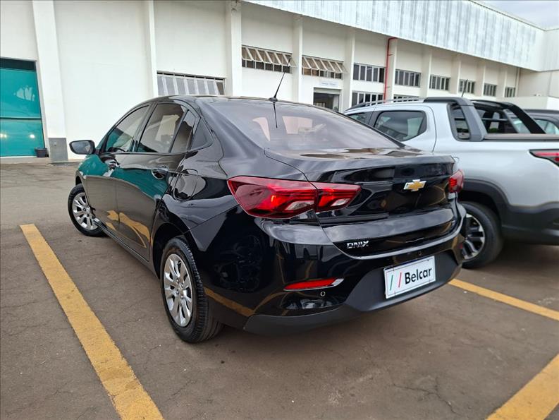  ONIX  1.0 Plus LT 3