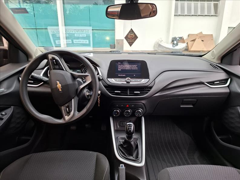  ONIX  1.0 Plus LT 8