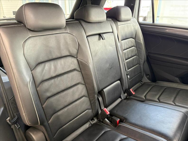 TIGUAN 2.0 350 TSI Allspace R-line 4motion TIGUAN 2.0 350 TSI Allspace R-line 4motion