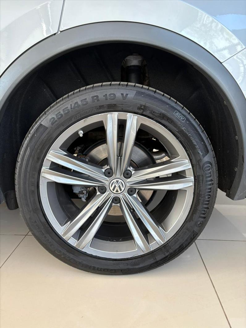 TIGUAN 2.0 350 TSI Allspace R-line 4motion TIGUAN 2.0 350 TSI Allspace R-line 4motion