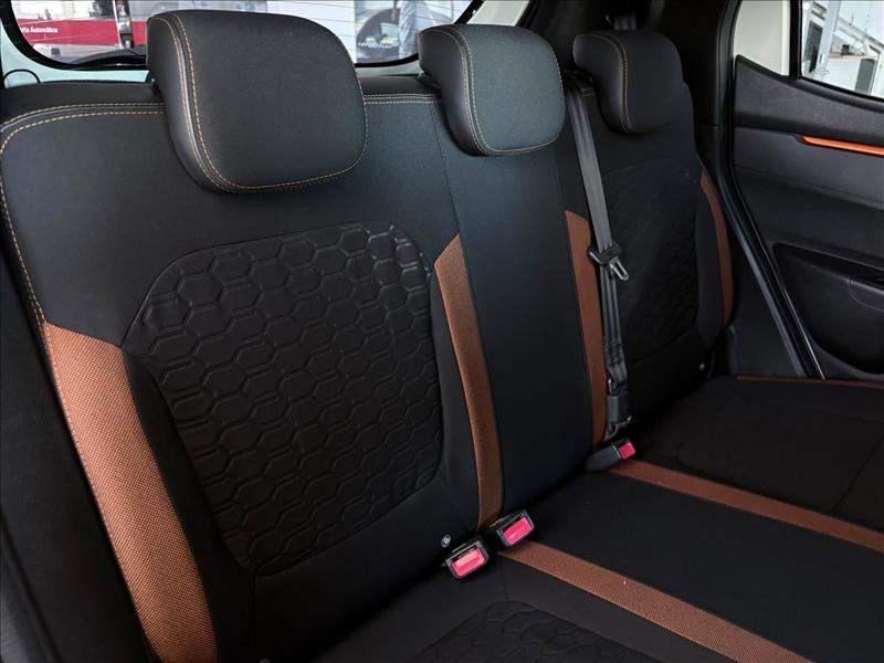 KWID  1.0 12V SCE Outsider 7