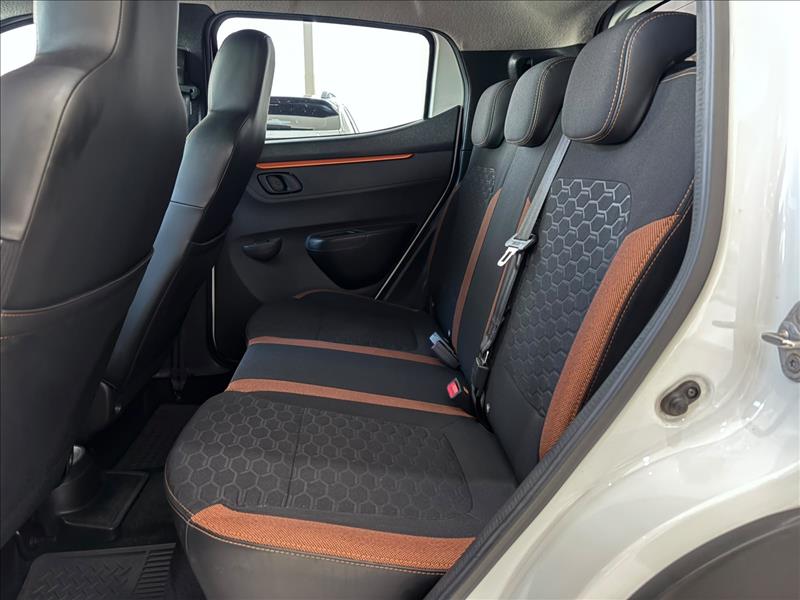  KWID  1.0 12V SCE Outsider 9