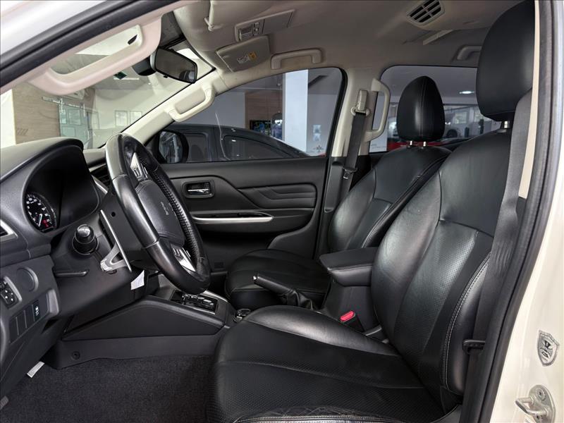  L200 TRITON  2.4 16V Turbo Sport HPE CD 4X4 8