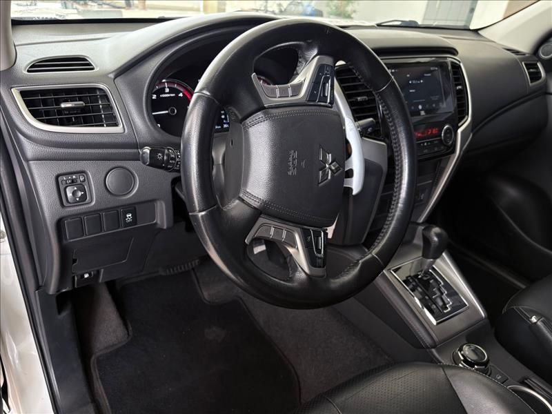  L200 TRITON  2.4 16V Turbo Sport HPE CD 4X4 11