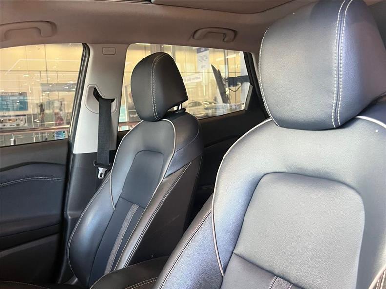  TRACKER  1.0 Turbo 8