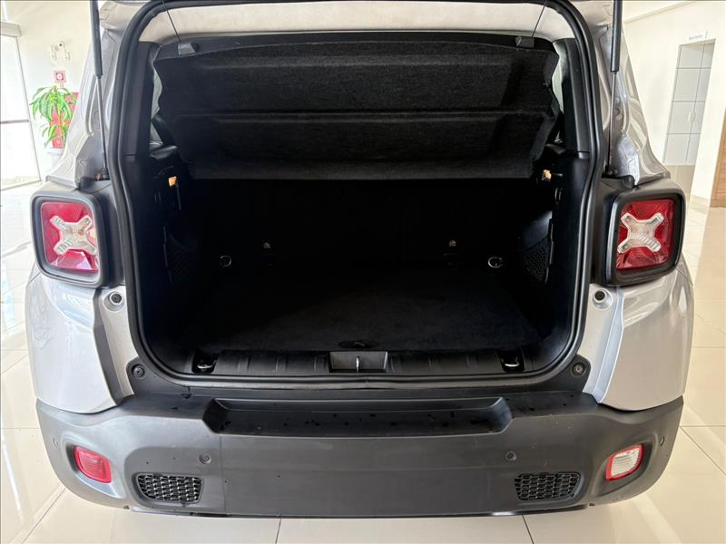  RENEGADE  1.8 16V Sport 14
