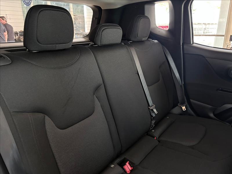  RENEGADE  1.8 16V Sport 7