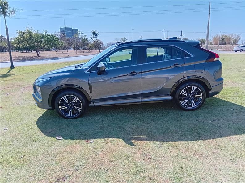  ECLIPSE CROSS  1.5 Mivec Turbo Hpe-s 4