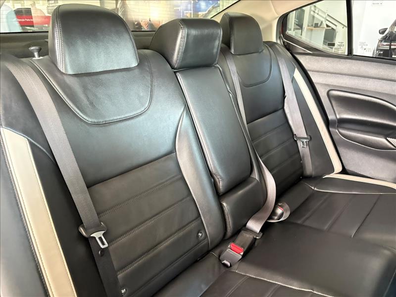  VERSA  1.6 16V Exclusive 7