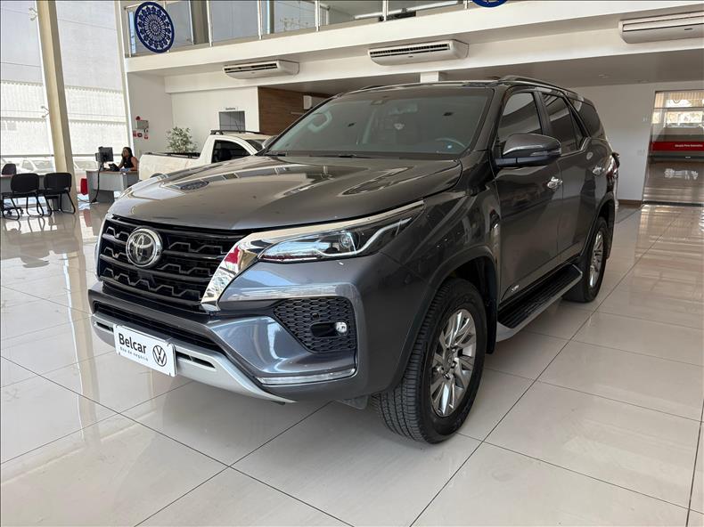  HILUX SW4  2.8 D-4d Turbo SRX 7L 4X4 