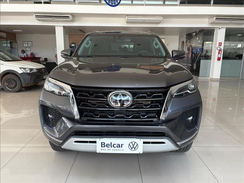  HILUX SW4  2.8 D-4d Turbo SRX 7L 4X4 