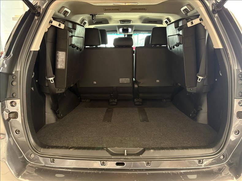  HILUX SW4  2.8 D-4d Turbo SRX 7L 4X4 