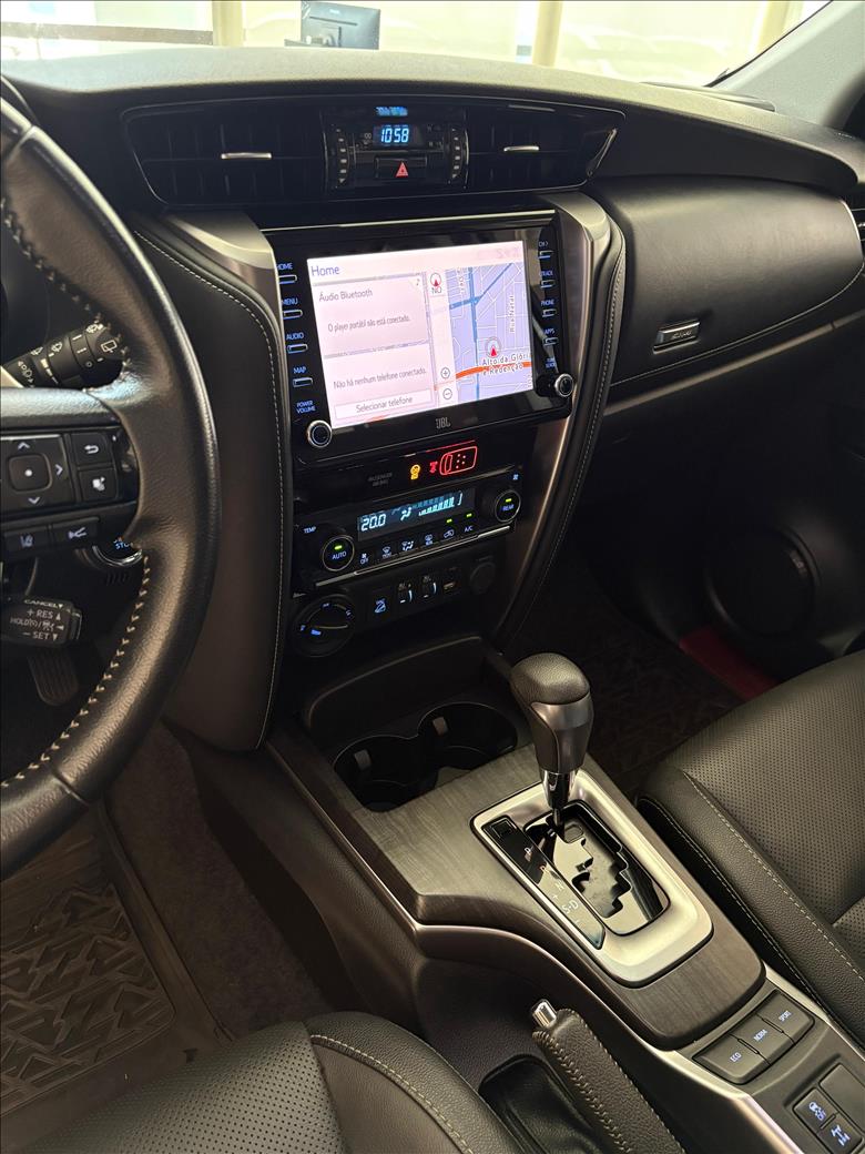  HILUX SW4  2.8 D-4d Turbo SRX 7L 4X4 