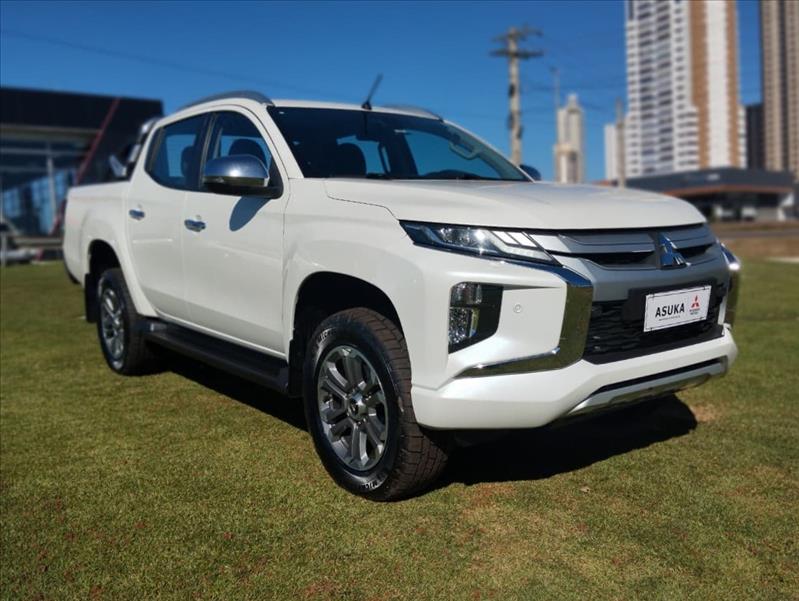  L200 TRITON  2.4 16V Turbo Sport Hpe-s CD 4X4 0