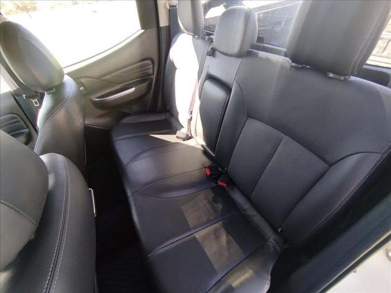  L200 TRITON  2.4 16V Turbo Sport Hpe-s CD 4X4 7