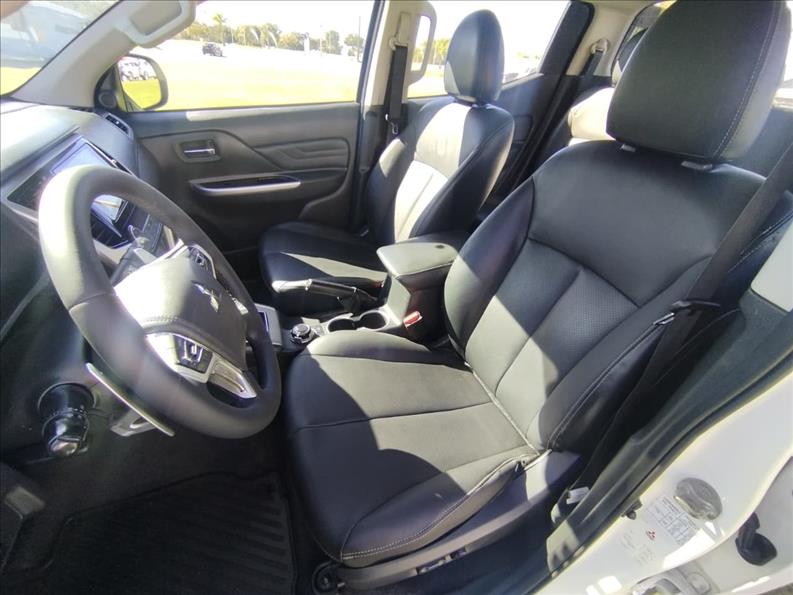  L200 TRITON  2.4 16V Turbo Sport Hpe-s CD 4X4 6